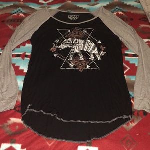 LONG SLEEVE GRAPHIC TEE